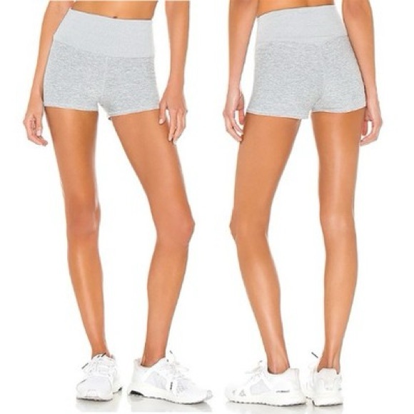 ALO Yoga Pants - ALO YOGA Alosoft Aura Shorts Size XS High-Waist Biker Light Gray